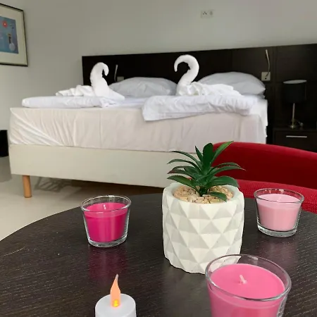 Apartmán Lovely Studio West 4&7
